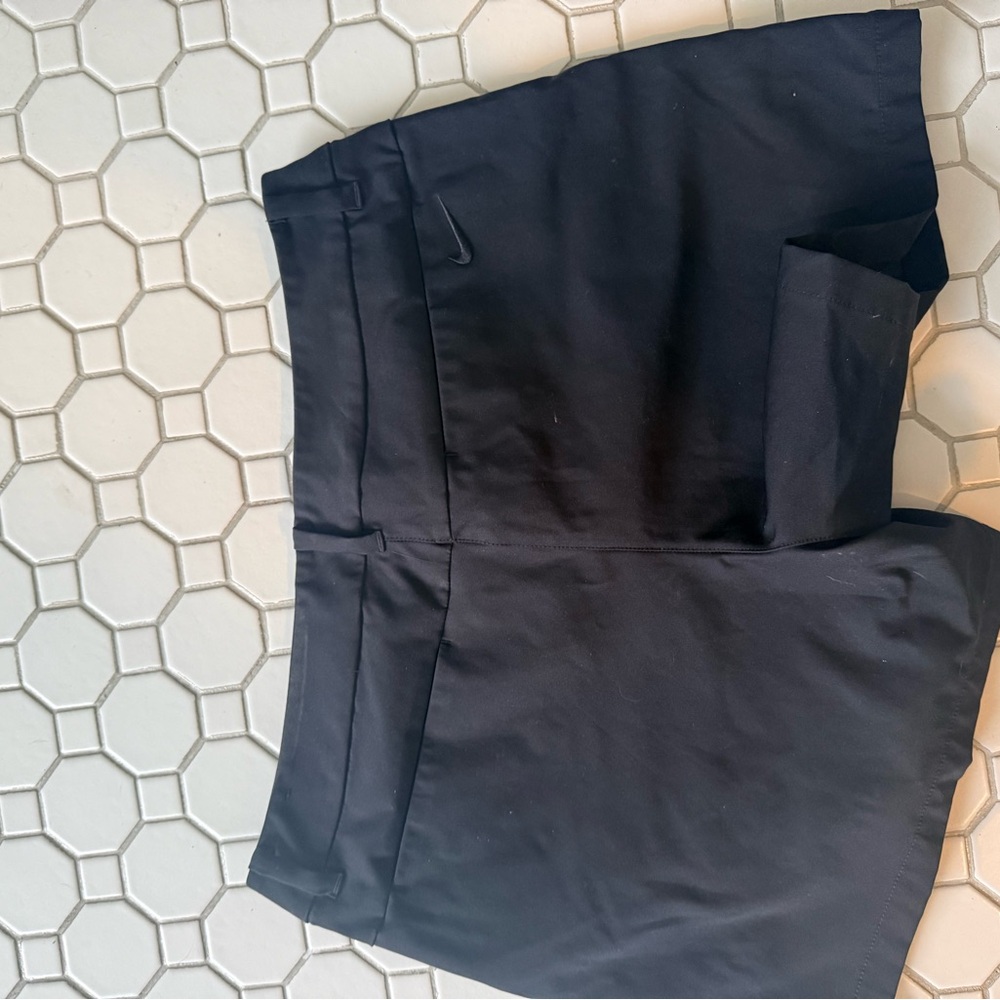 Nike Dri-FIT Black Shorts - Picture 2 of 4